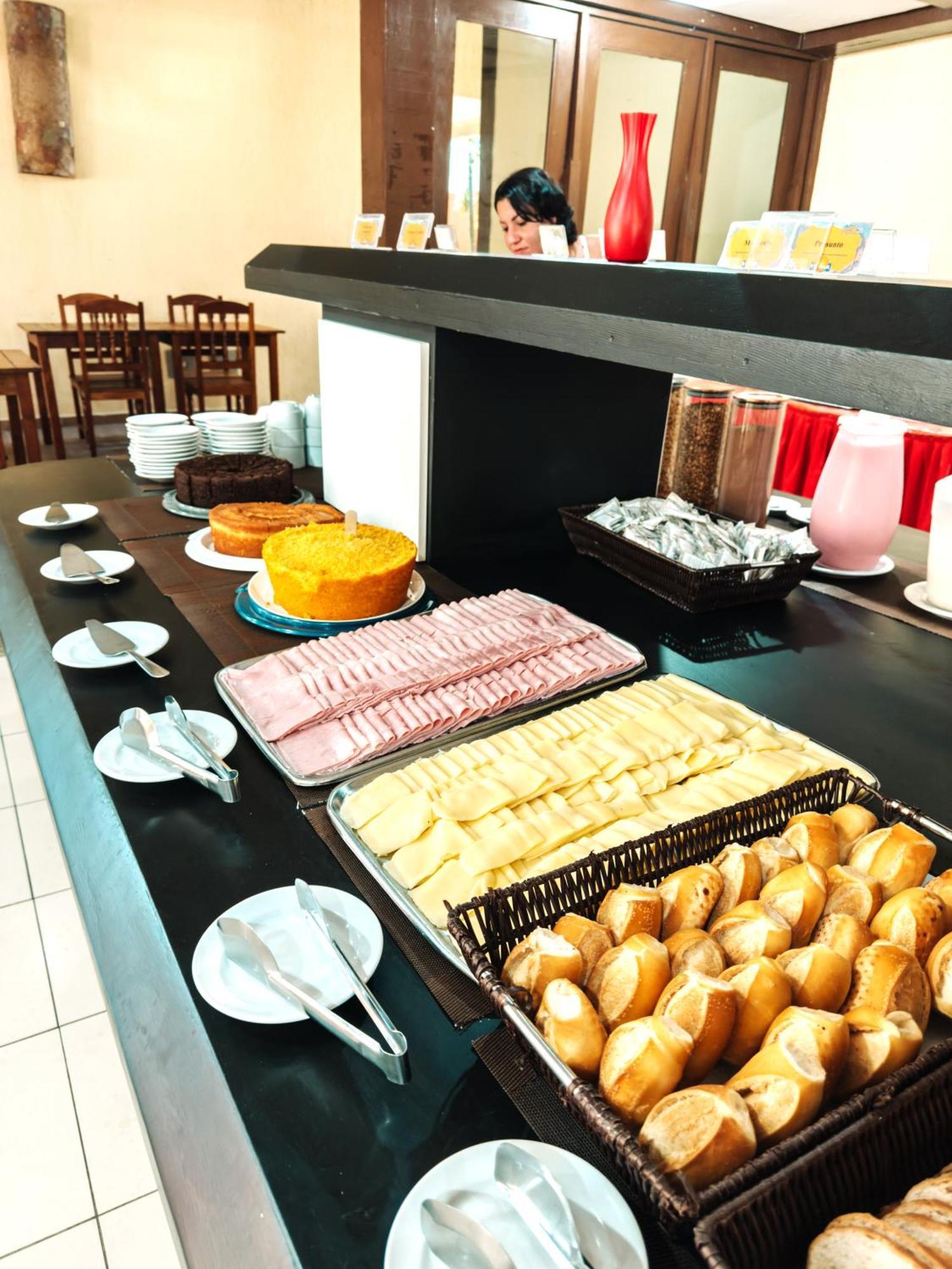 Fênix Hotel 3*